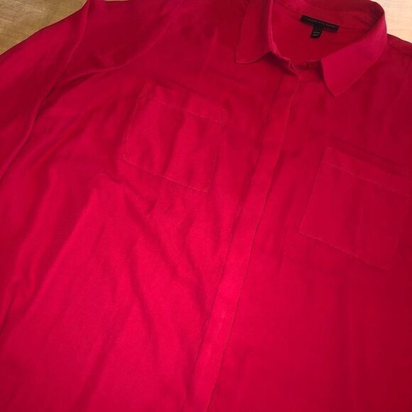 Lane Bryant Womens Plus Size 22/24 Red Split Back‎ Button Blouse Christmas D1 - Picture 3 of 5